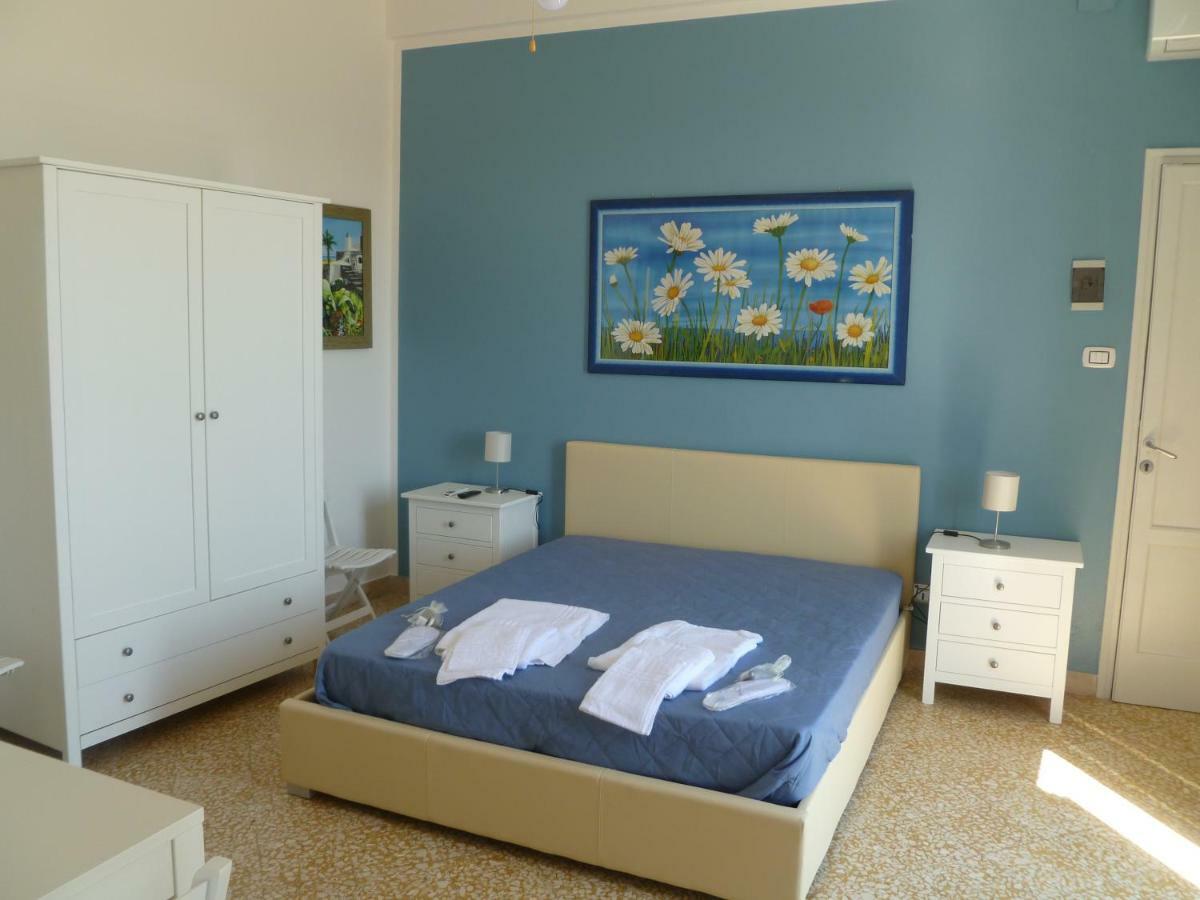 Casa Michela, Sea-View Apartments Trabia Buitenkant foto