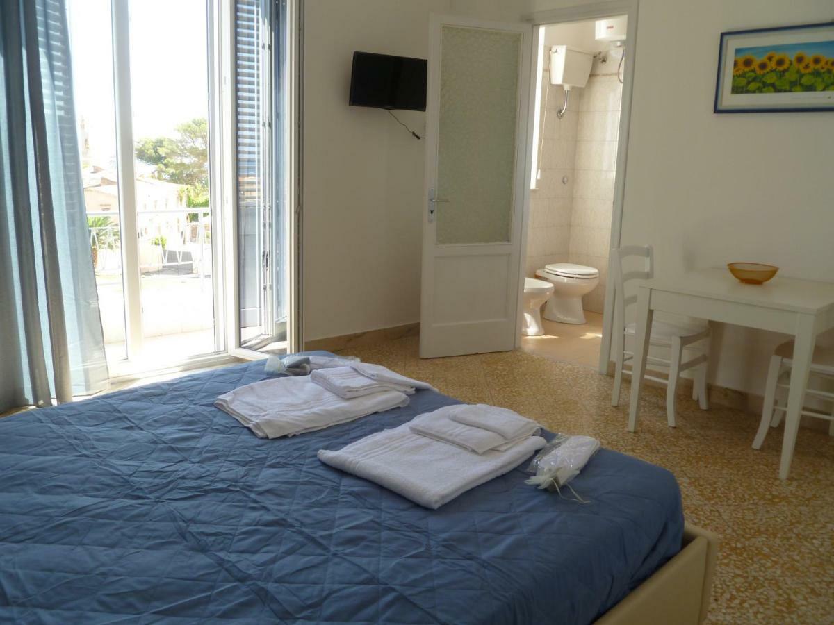 Casa Michela, Sea-View Apartments Trabia Buitenkant foto
